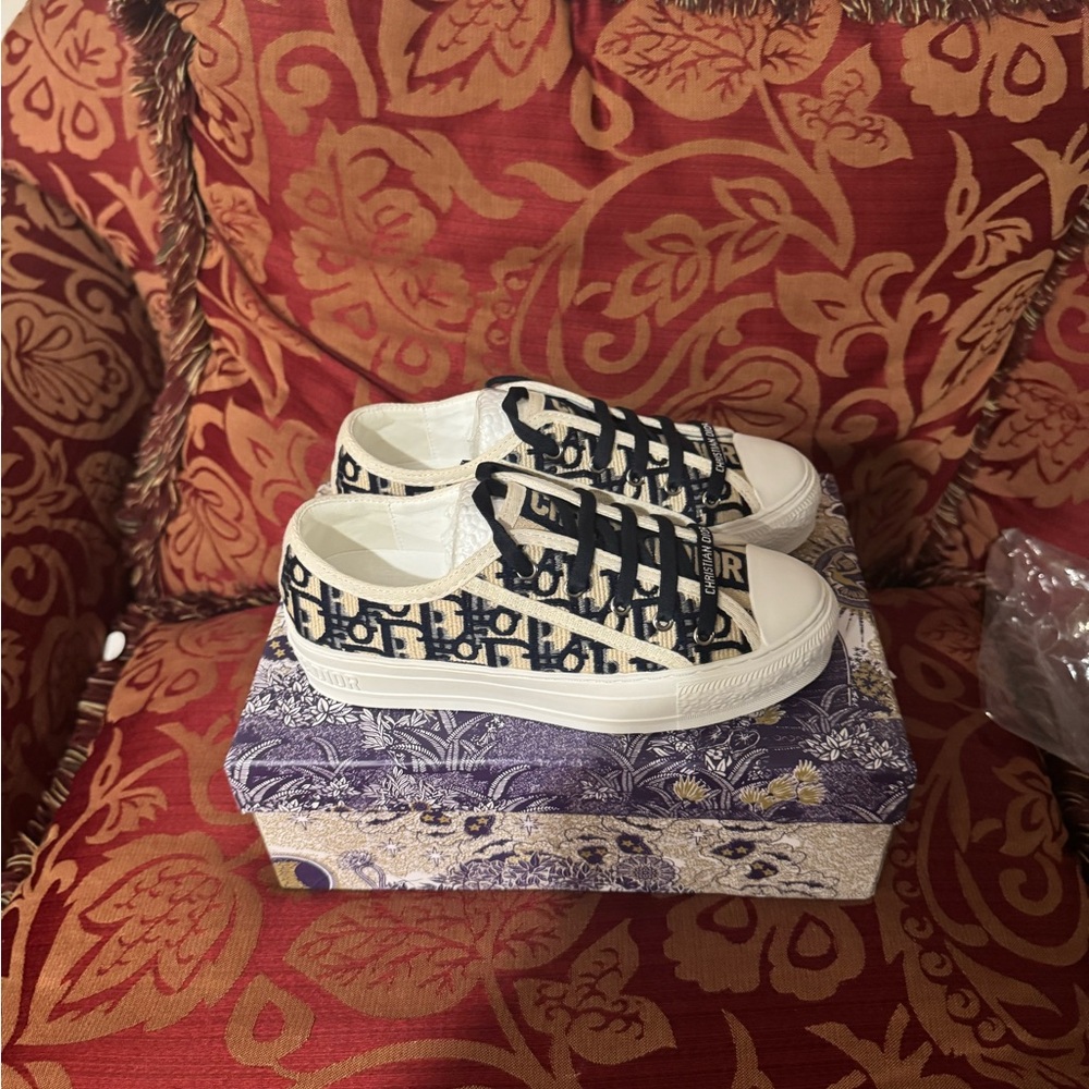 Dior Walk n Dior Sneaker - Picture 3 of 7